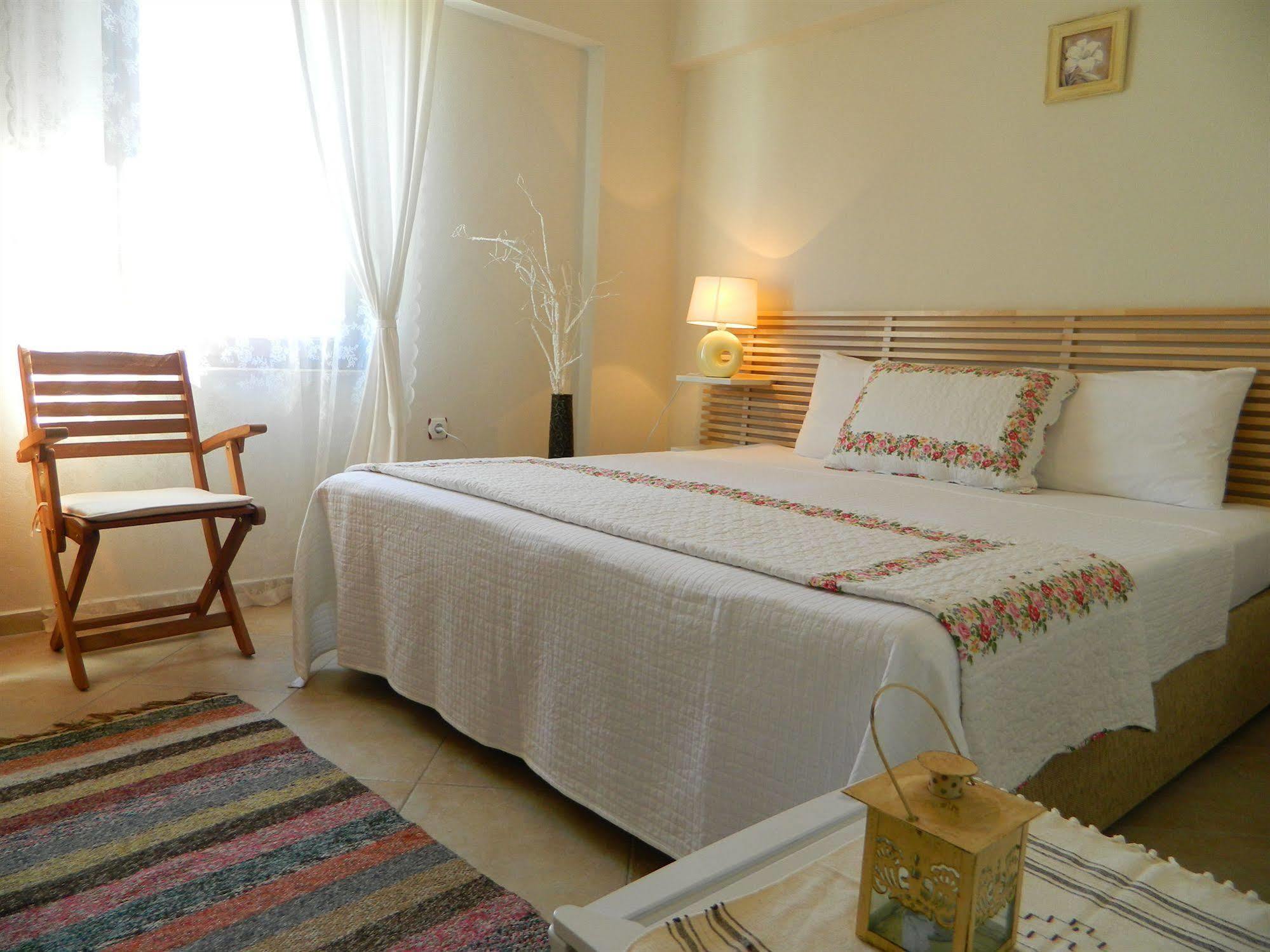 Ege Han Hotel Tenedos Buitenkant foto