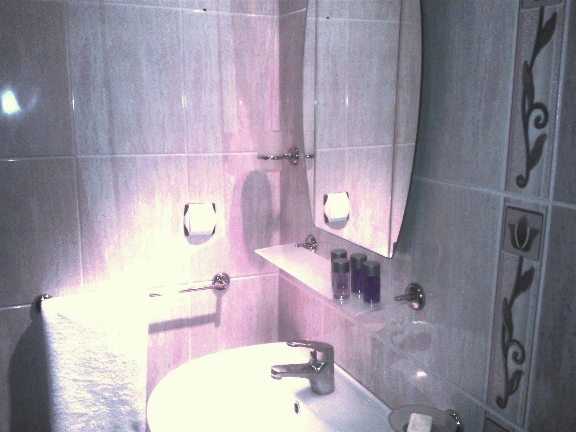 Ege Han Hotel Tenedos Buitenkant foto
