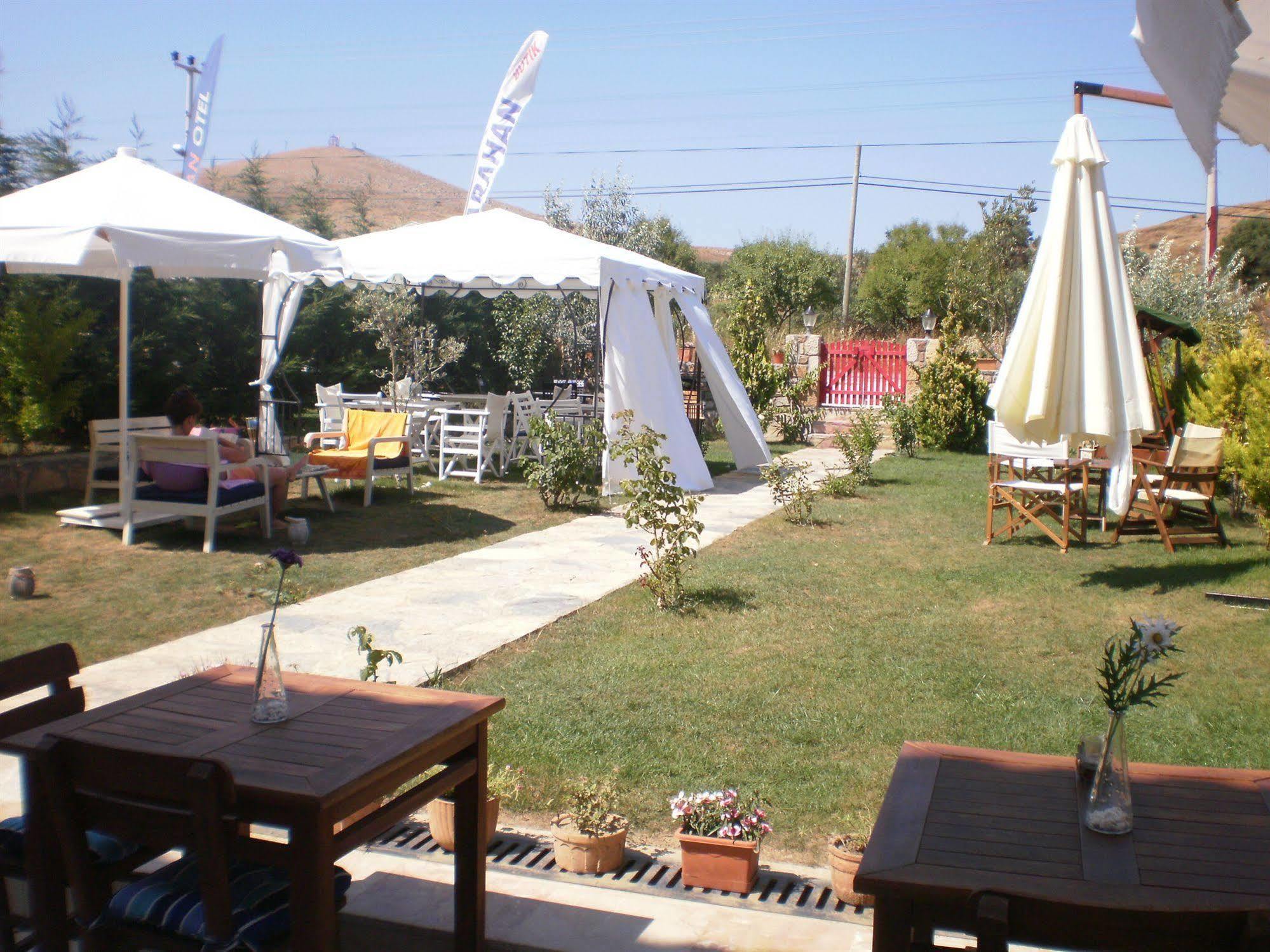 Ege Han Hotel Tenedos Buitenkant foto