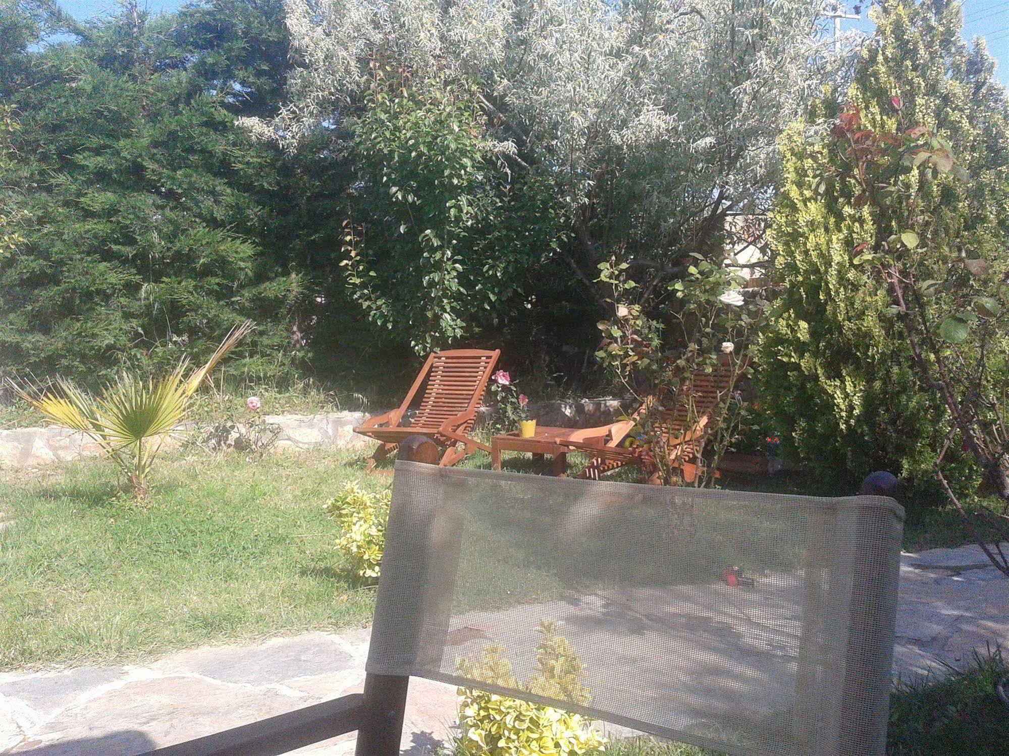 Ege Han Hotel Tenedos Buitenkant foto
