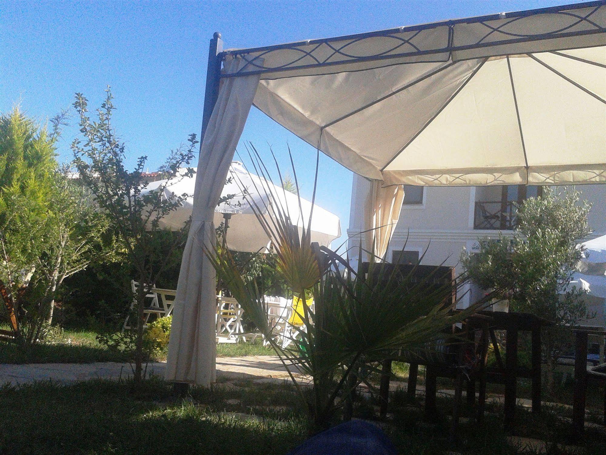 Ege Han Hotel Tenedos Buitenkant foto